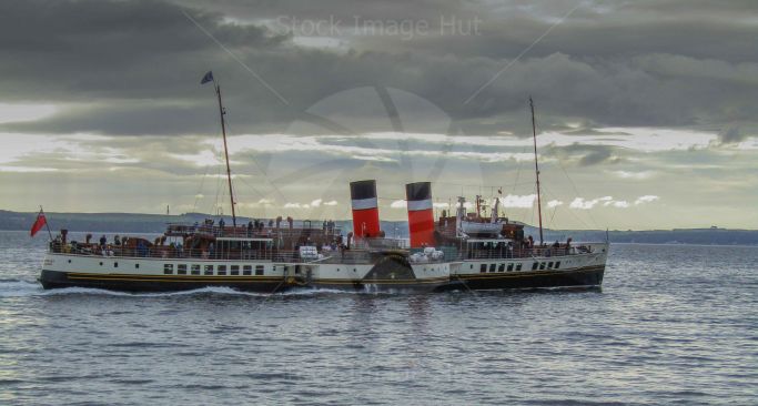 Paddle steamer the Waverley just leaving port